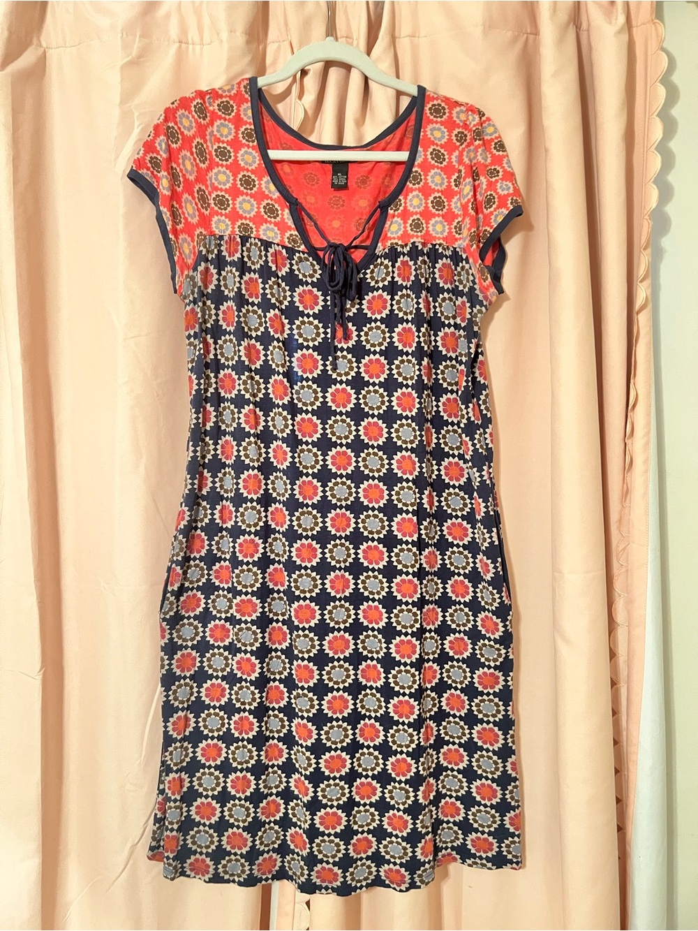 Lucky Brand Patterned Short Sleeve Knit Dress in Navy Blues and Corals
